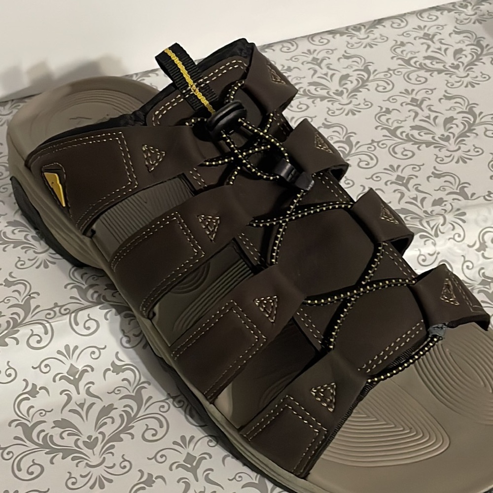 Ozark trail, Men’s slip in sandals.